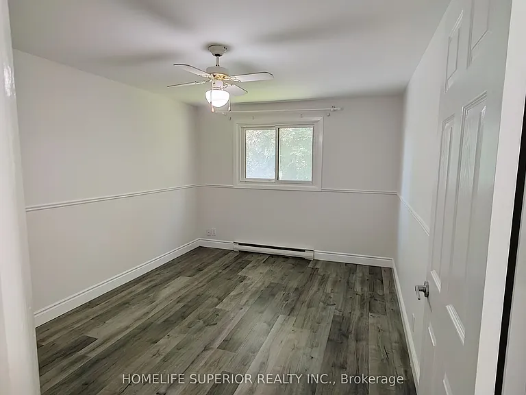 292 Brighton Ct #UPPER — Photo 11