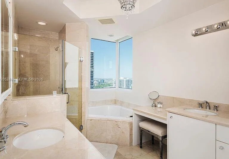 19400 Turnberry Way #Penthouse 221 — Photo 11