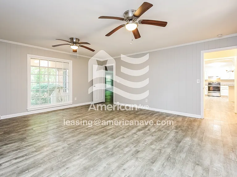 6416_003_living_room_13889868.jpg