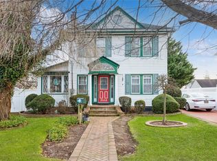 2448 Amherst St, East Meadow, NY 11554