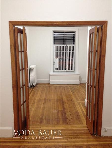 1st image of 233 E 89th St APT 1A