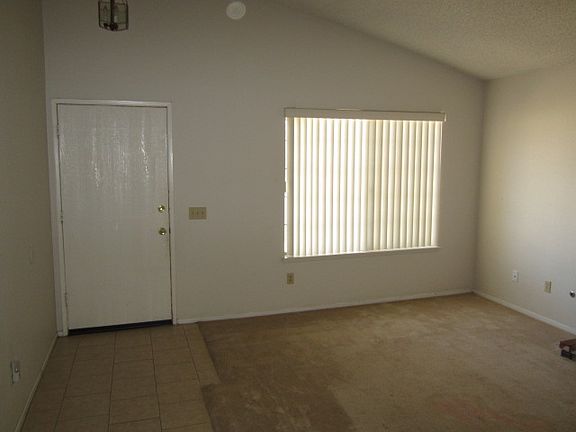 4th image of 37033 Calle Grande