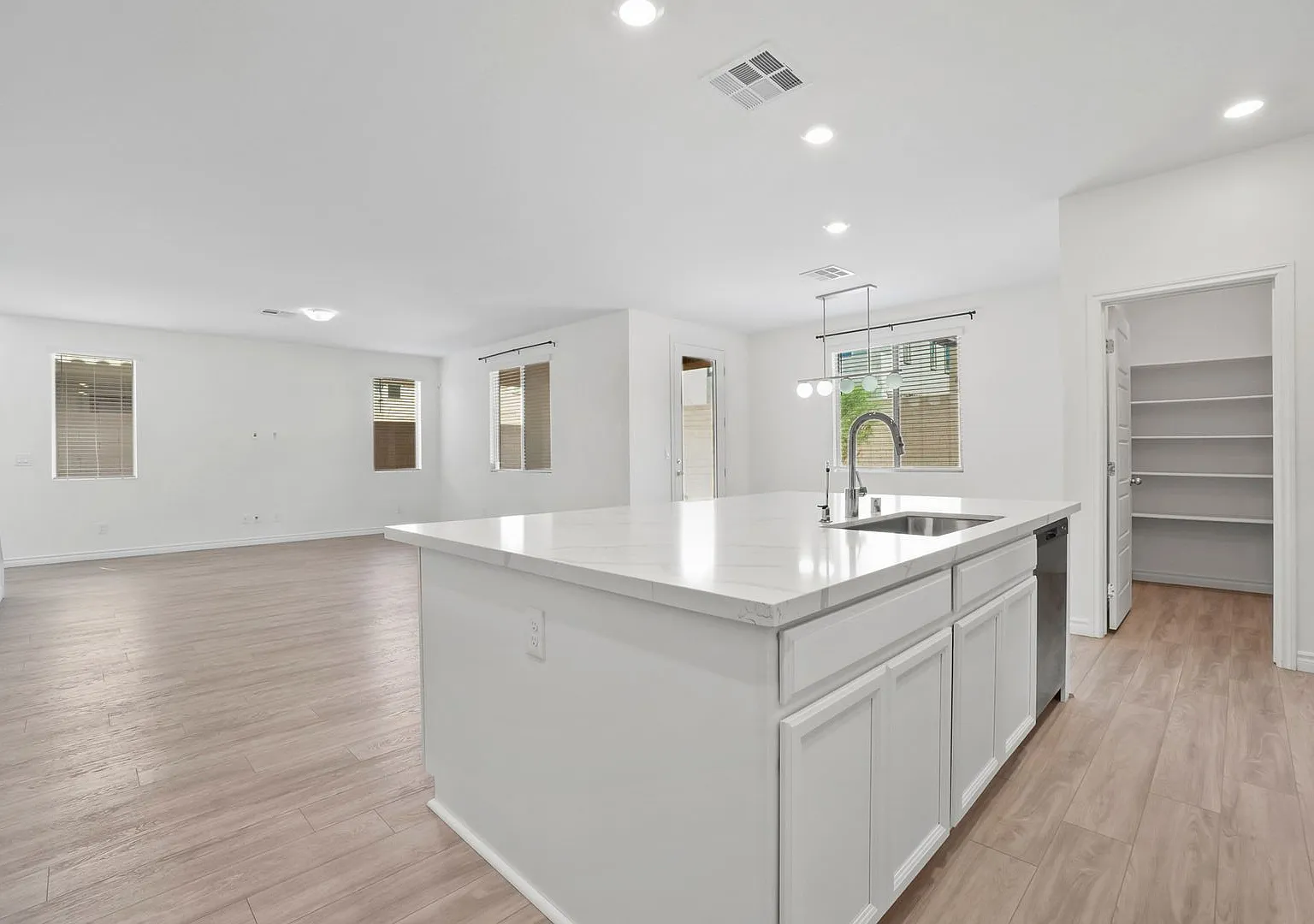 Stunning 4 Bedroom Home with Downstairs Room! — Photo 3
