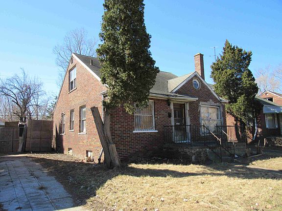 213 W Brentwood