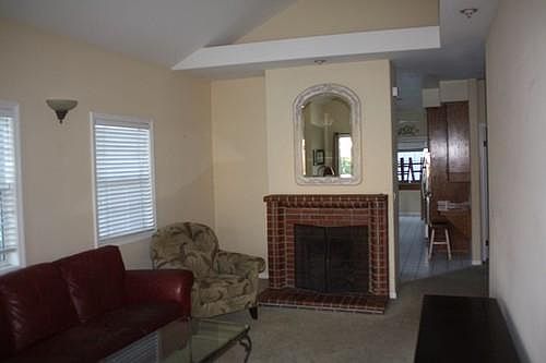 3rd image of 2219 Andreo Ave