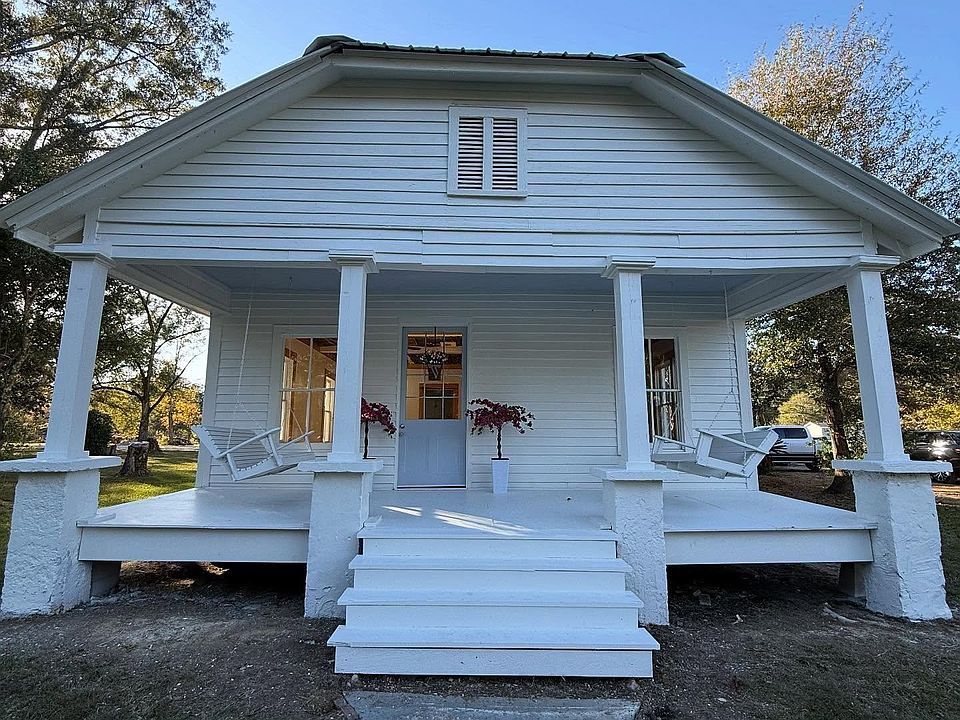 1st image of 19565 Liberty Rd