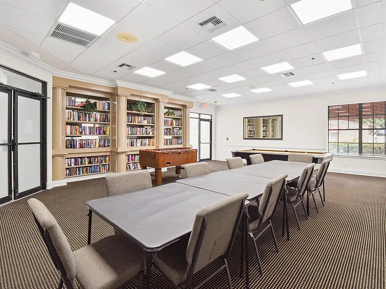 7604 Lexington Club Blvd #B — Photo 27