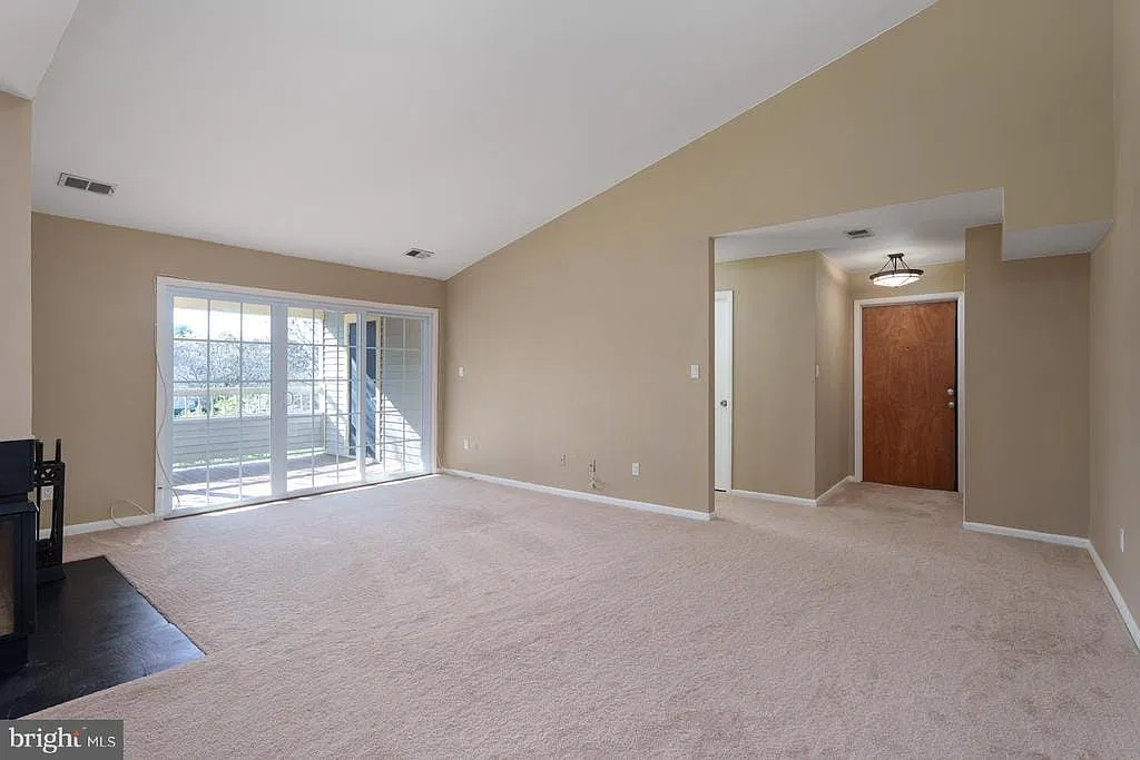 2 bed, 2.0 bath, 1258 sqft, $2,600 — Photo 3