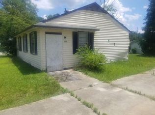 1401 Thelbert Dr, Fayetteville, NC 28301