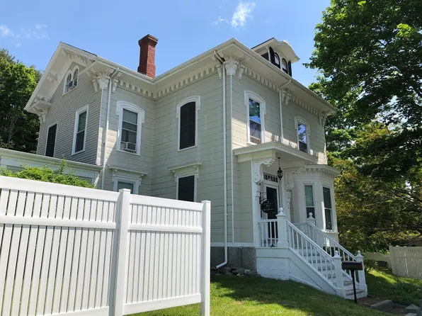 2 East St, Ipswich, MA 01938
