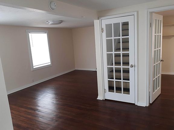 2nd image of 1014 Marston Ave