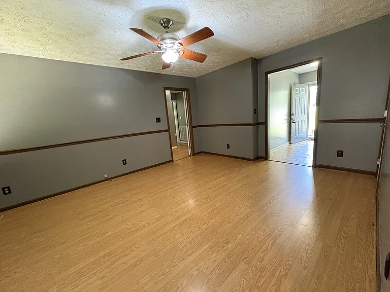 204 Cobblestone Ct — Photo 12