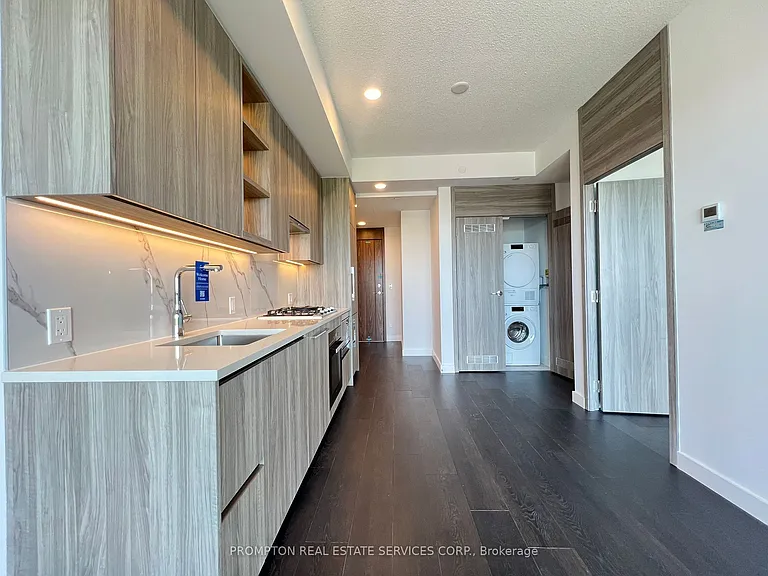 18 Esther Shiner Blvd #2309 — Photo 4