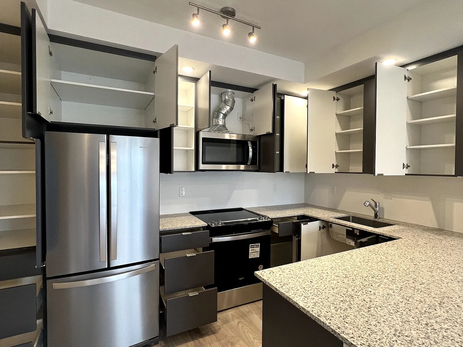2 bed, $2,500 — Photo 3