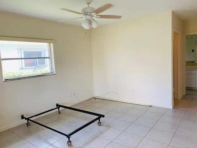 7402 NW 94th Ave — Photo 15
