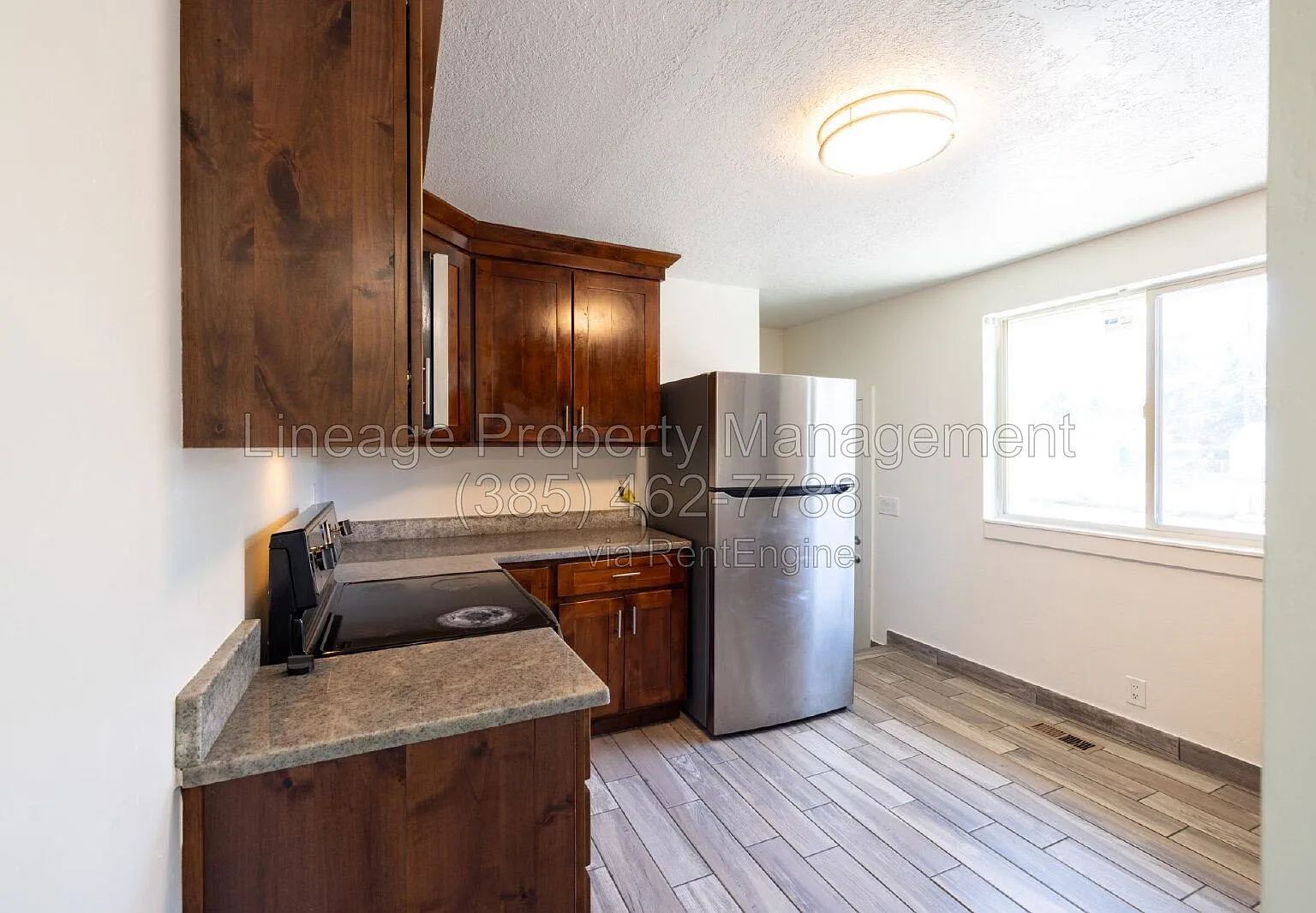 4 bed, 2.0 bath, 1600 sqft, $2,200 — Photo 3