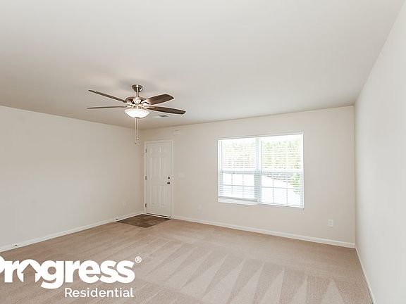4th image of 3904 Sitka Dr