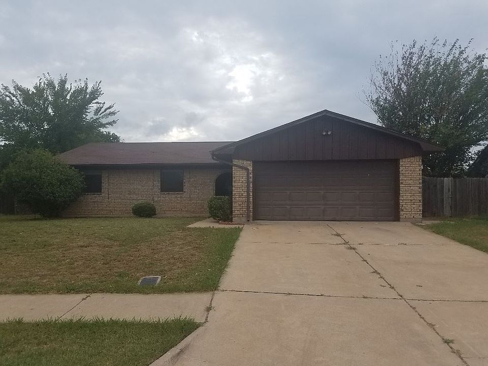 1st image of 1612 NW Black Mesa Dr