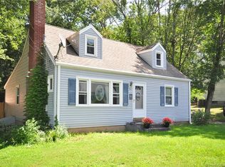 81 White St, Manchester, CT 06042