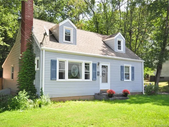 81 White Street, Manchester, CT 06042