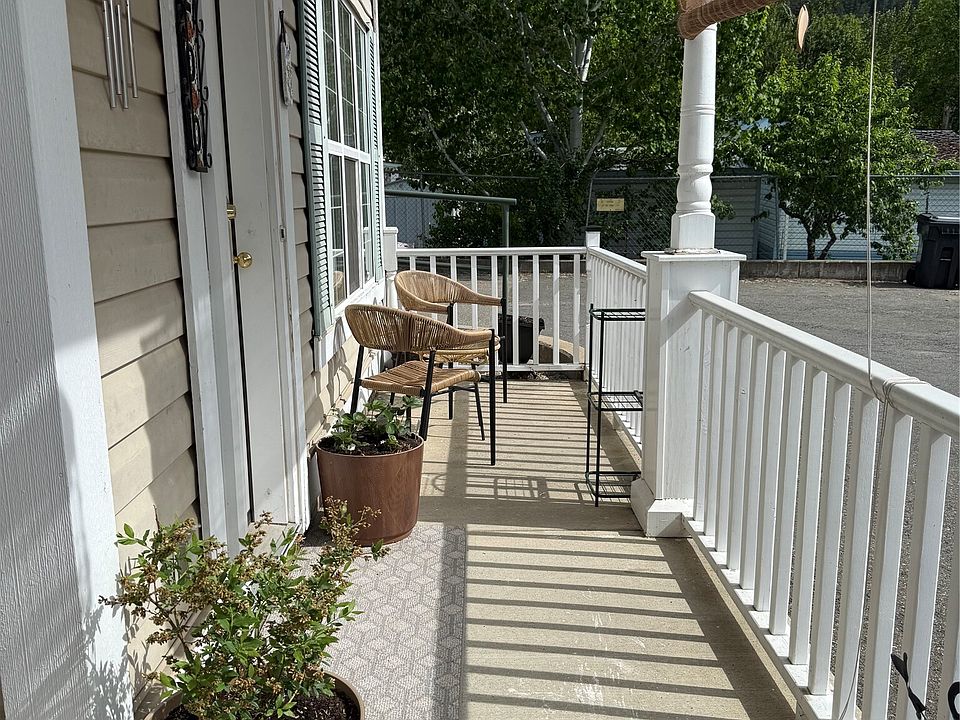 1st image of 743 Okanagan Ave #200