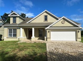 30544 Island Club Dr, Tavares, FL 32778