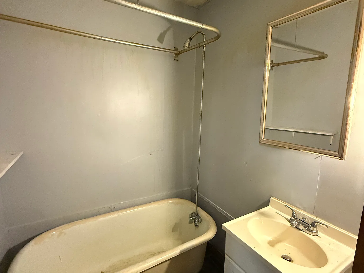 2 bed, $950 — Photo 3