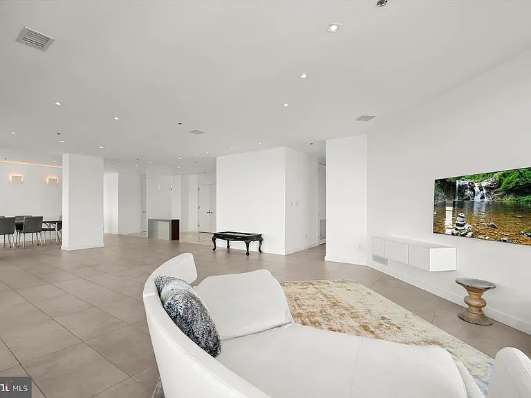 100 Harborview Dr #1901 — Photo 10