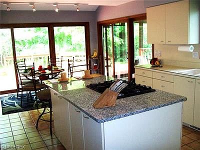 4th image of 4030 Hemlock Cir