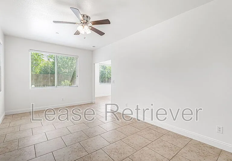 2160 N Stokes Ct — Photo 24