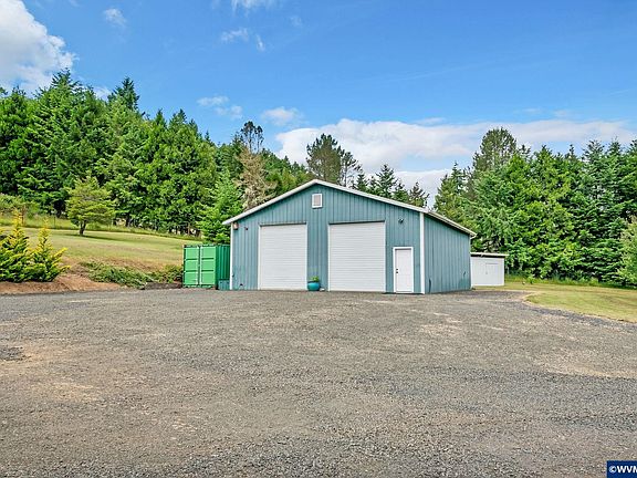 5th image of 453 Riverwood Ln