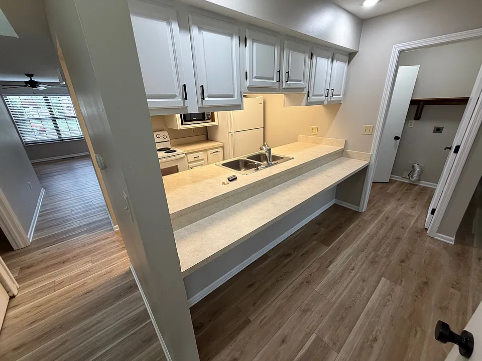 Kitchen, Back Living Room, Laundry Room