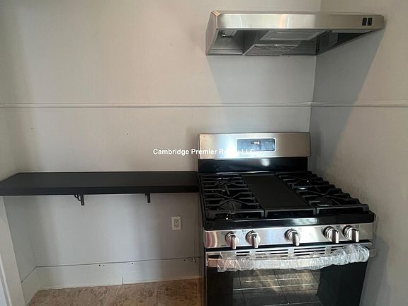 3rd image of 382 Beale St #1-111Q