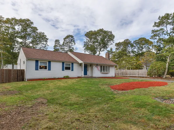 141 Dolphin Lane, Hyannis, MA 02601