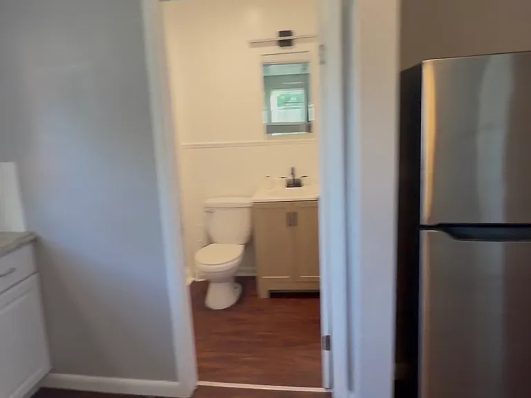 190 Niagara St #2 — Photo 3