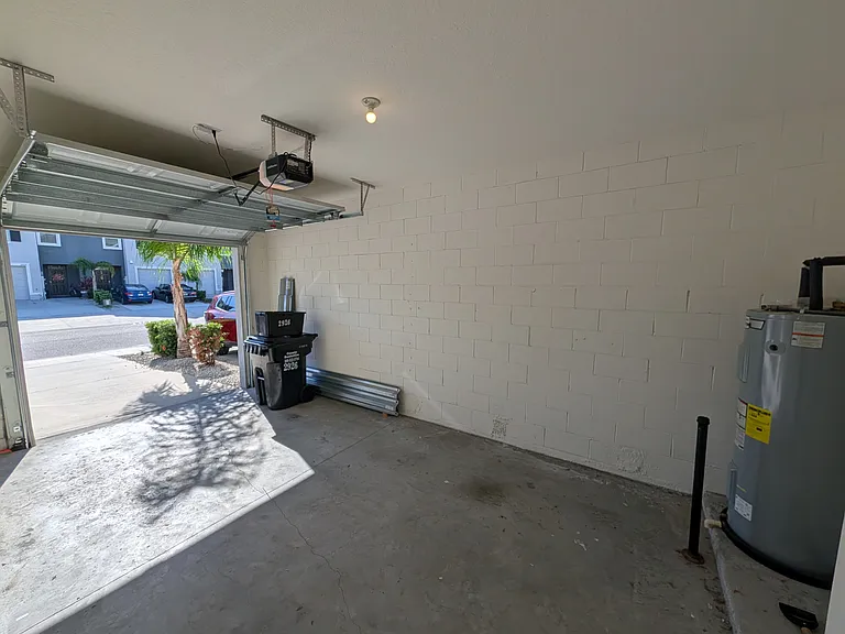 2926 Suncoast Plains Dr — Photo 30