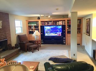 8113 Cindy Ln, Bethesda, MD 20817