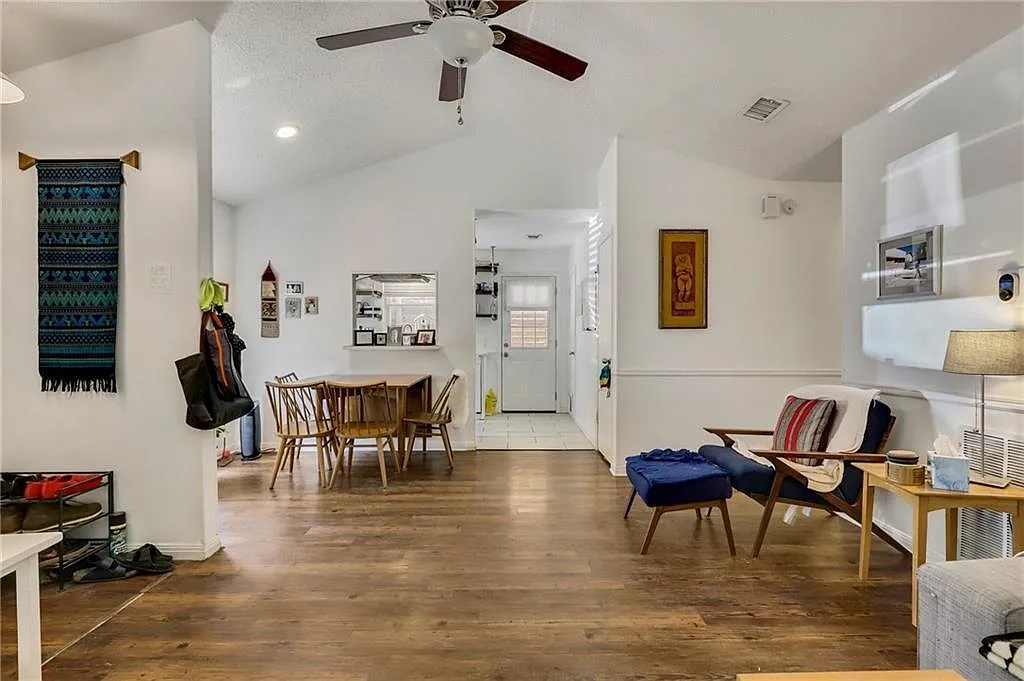1300 Fairbanks Dr — Photo 2