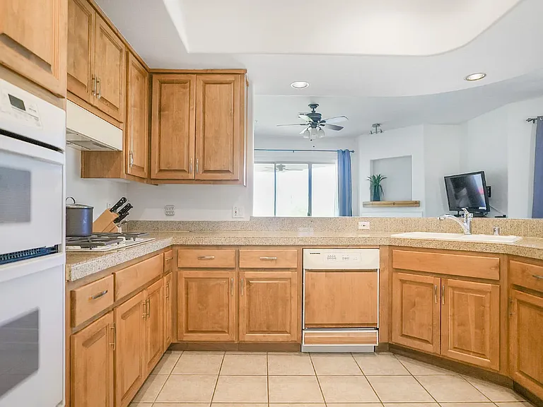 14850 E Grandview Dr — Photo 9
