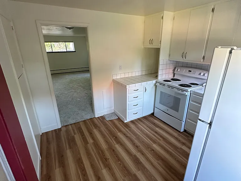 390 E 12th St #5 — Photo 3