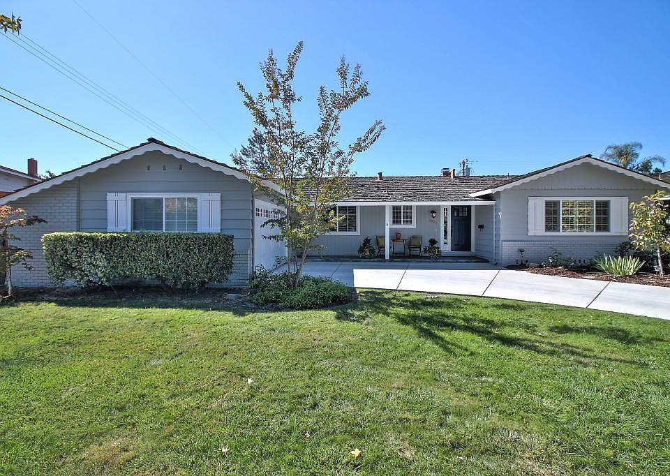 1st image of 2807 Stacia Dr