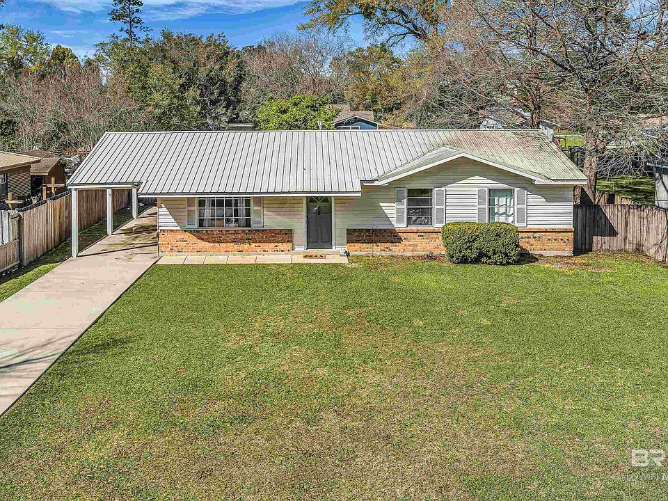 1st image of 407 E Myrtle Ave