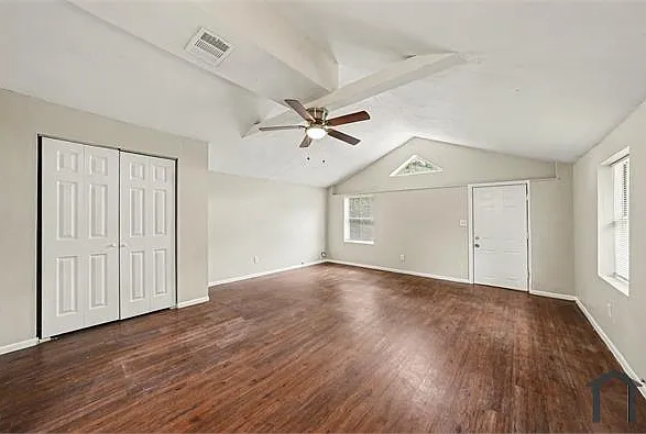 8716 N Blvd — Photo 18