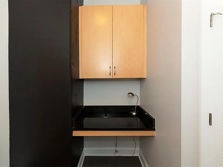 400 W Peachtree St NW #2310 — Photo 16