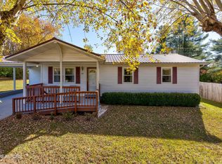 67 Meadowview Ln, Crossville, TN 38555