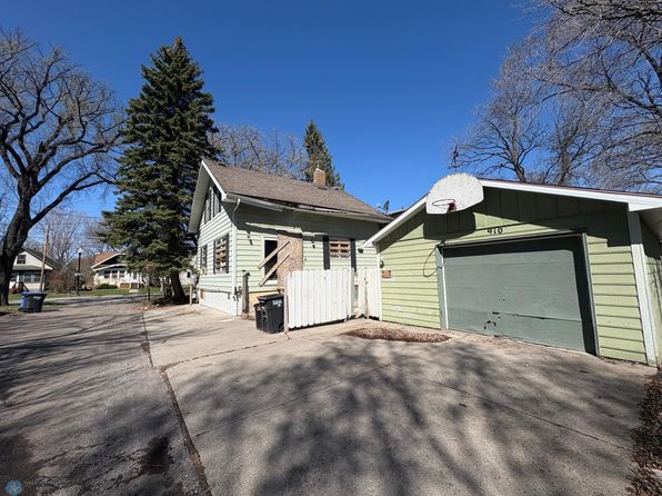 910 University Dr S, Fargo, ND 58103