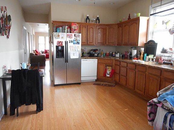 4th image of 4606 Joliet Ave