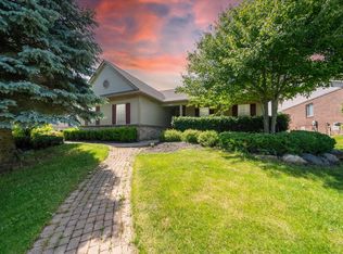 30101 Orchards Ln, New Hudson, MI 48165