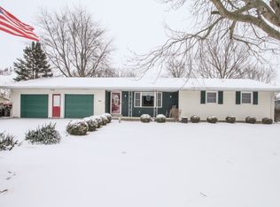 406 S West St, Hudson, IL 61748