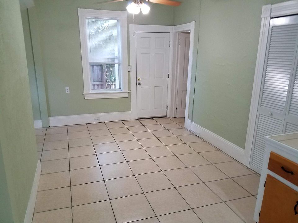 1st image of 329 5th Ave N